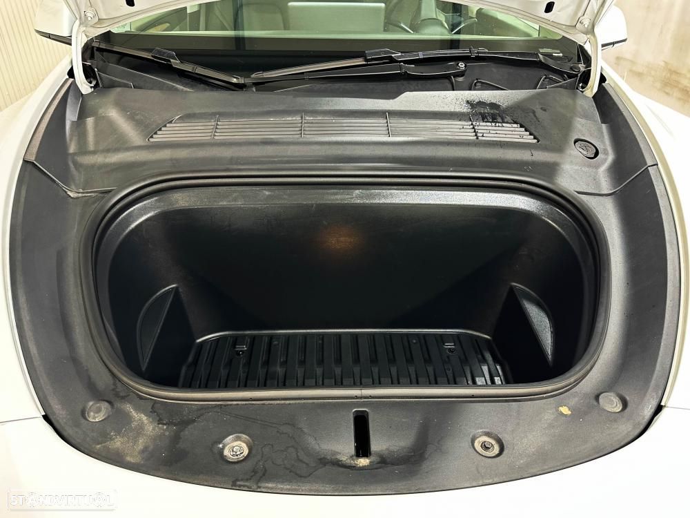 Tesla Model Y Long Range Dual Motor AWD - 59
