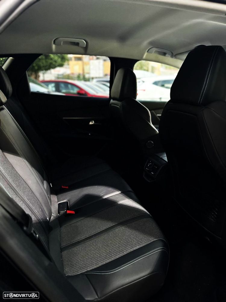 Peugeot 3008 1.5 BlueHDi Allure Pack EAT8 - 12