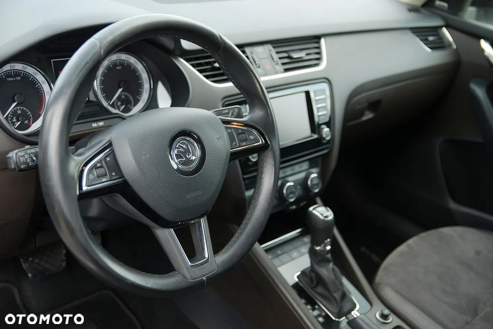 Skoda Octavia 2.0 TDI 4x4 DSG L&K - 26