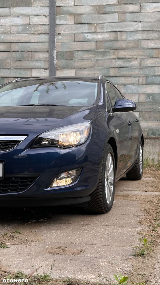 Opel Astra 1.6 Turbo Edition - 11