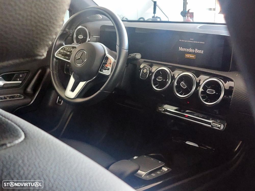 Mercedes-Benz A 250 e Style Plus - 42