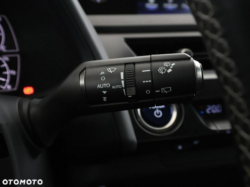 Lexus UX 250h Business Edition - 32