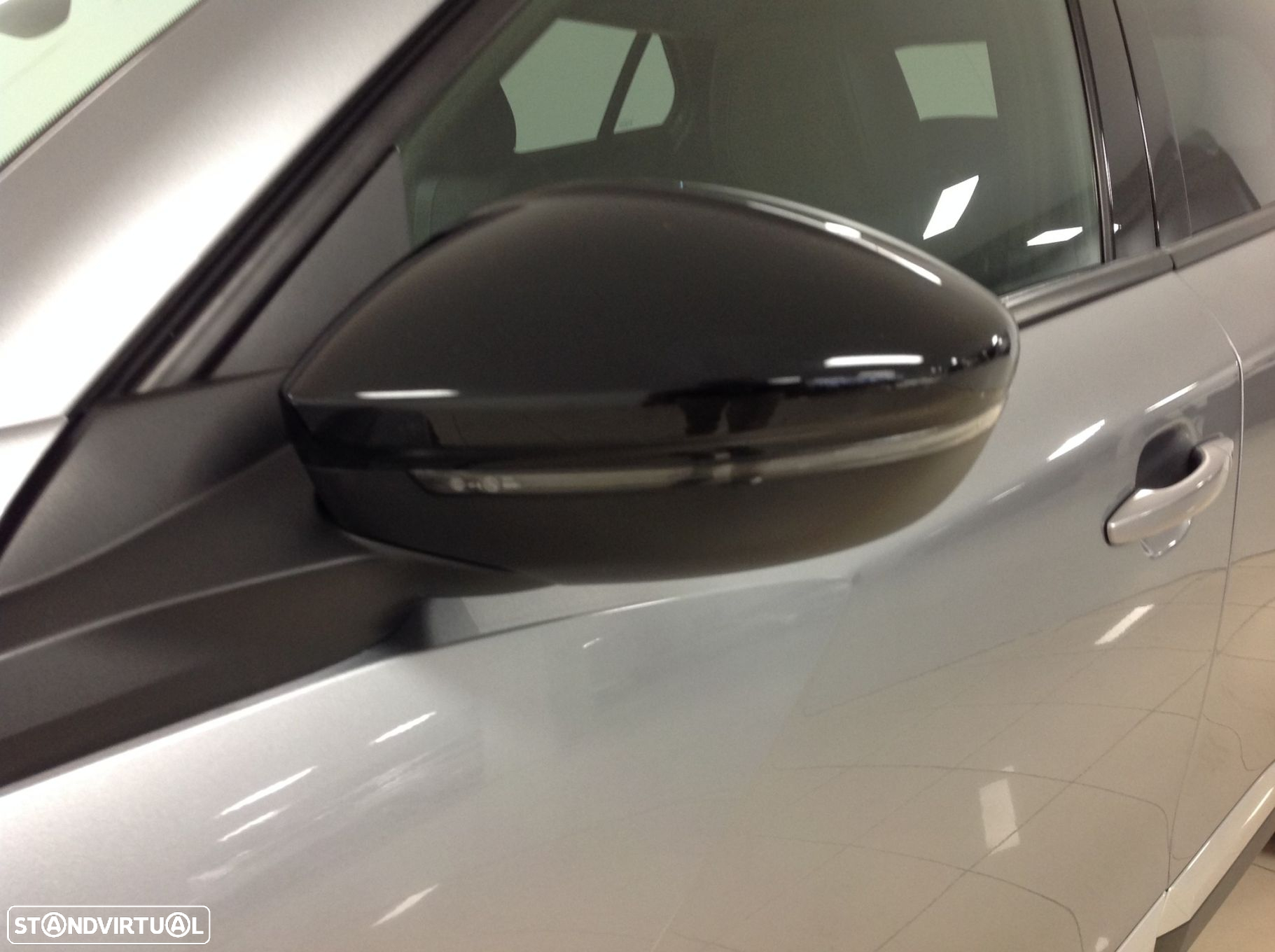 Peugeot 2008 1.2 PureTech Allure EAT8 - 13