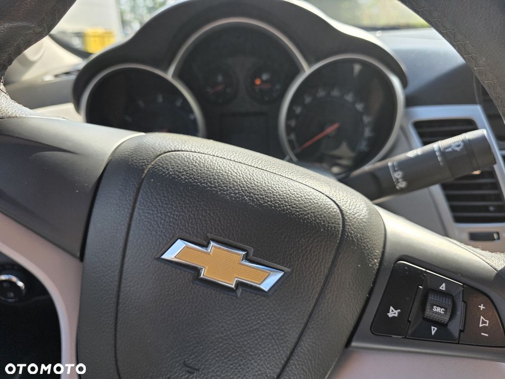 Chevrolet Cruze 1.6 LS - 5