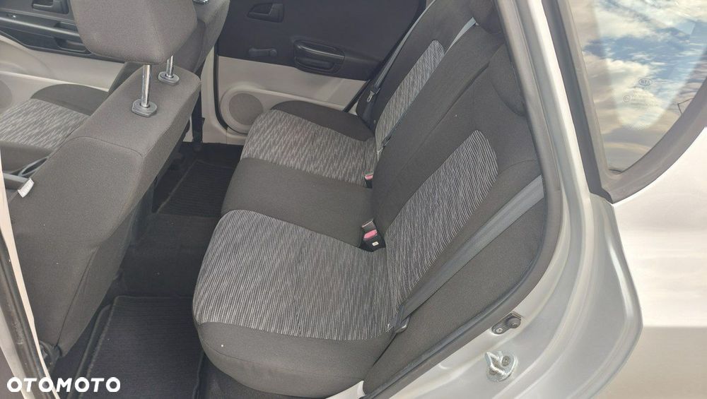 Kia Ceed 1.4 CVVT Attract - 14