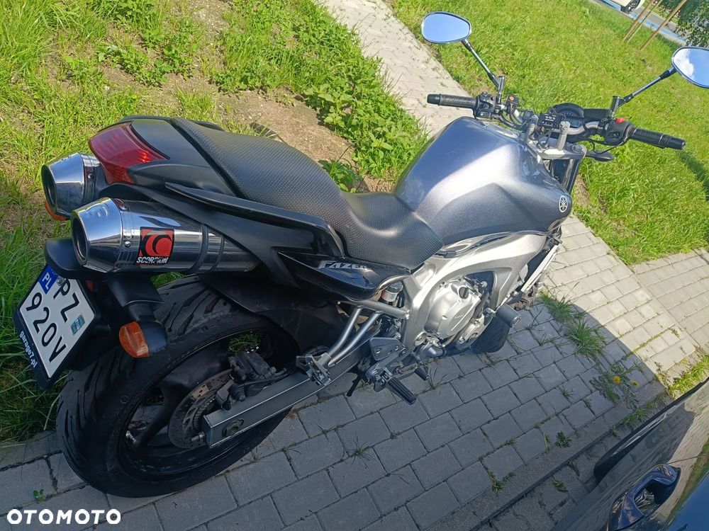 Yamaha FZ6 - 3