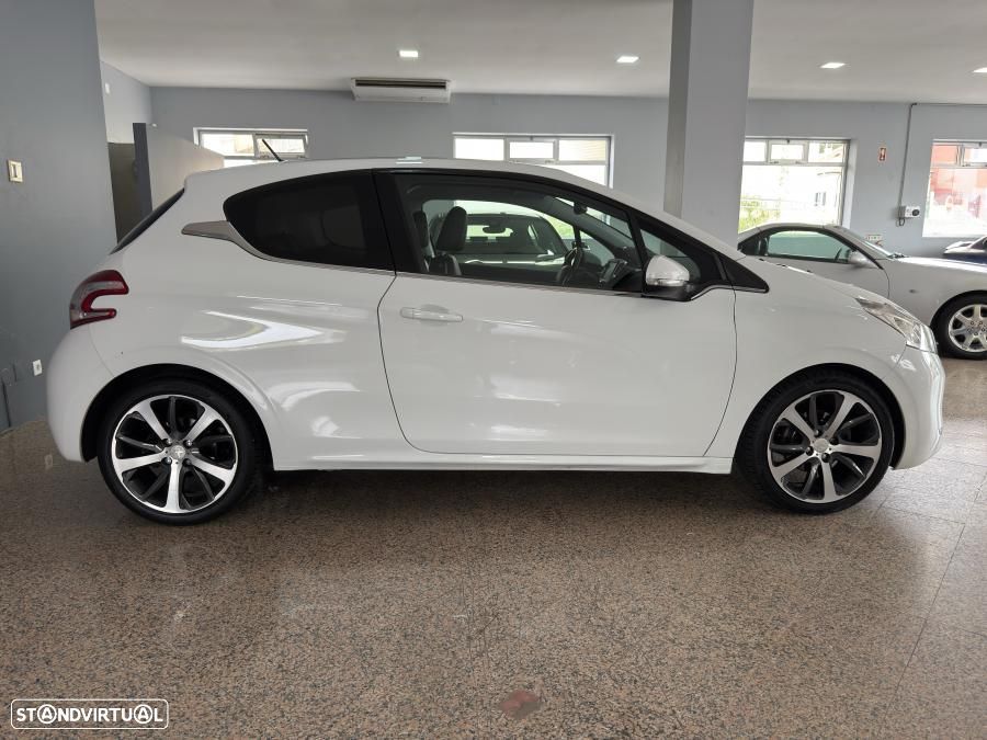 Peugeot 208 1.6 BlueHDi Allure - 28