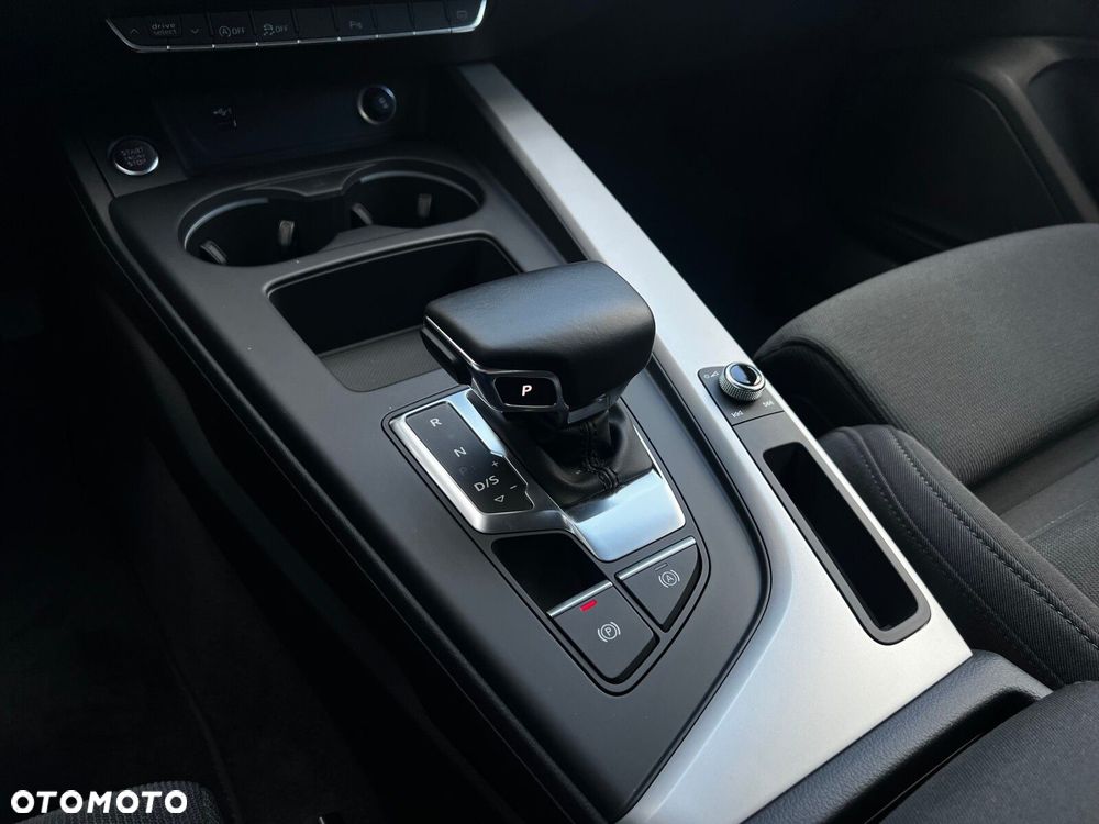 Audi A4 Avant 35 TFSI mHEV S Line S tronic - 24