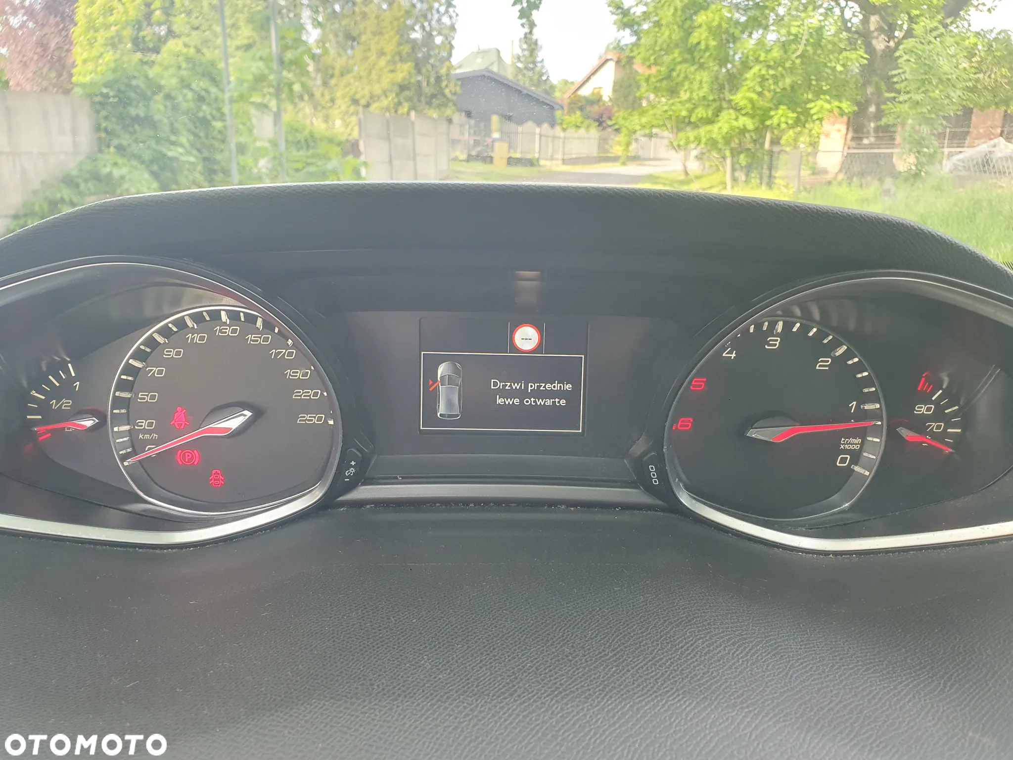Peugeot 308 1.6 BlueHDi Allure S&S - 30