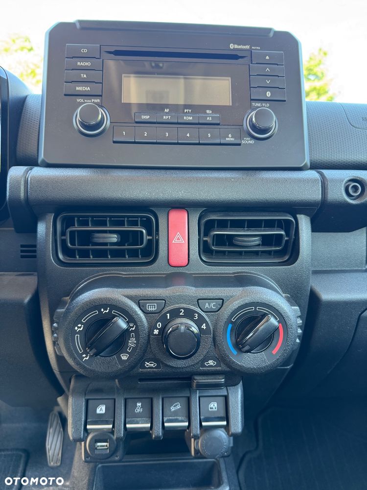 Suzuki Jimny 1.5 Pro - 15