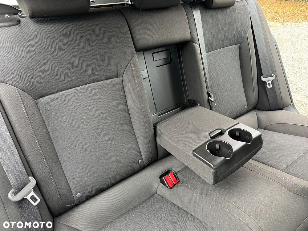 Opel Insignia - 29