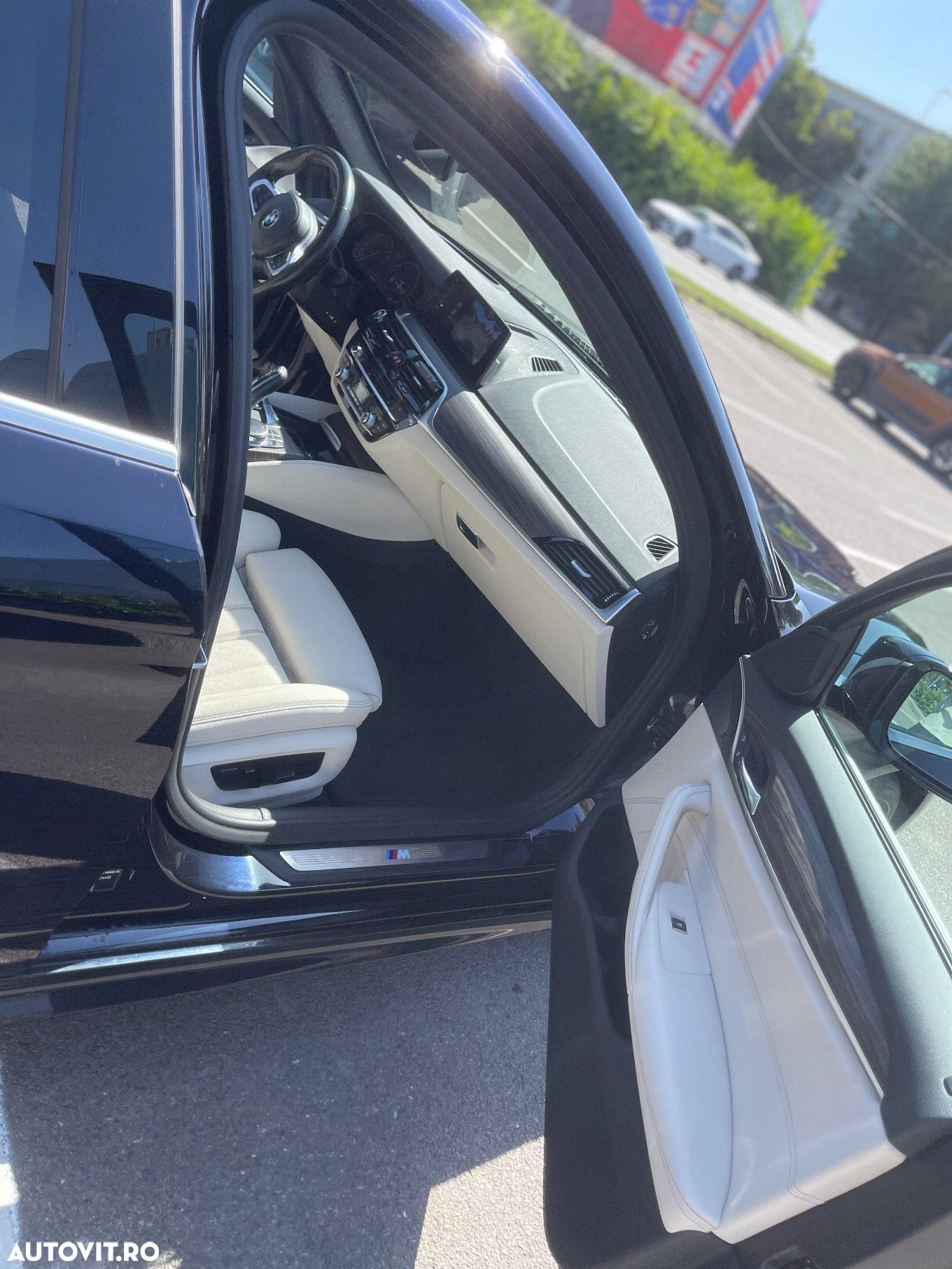 BMW Seria 5 520d xDrive AT - 12