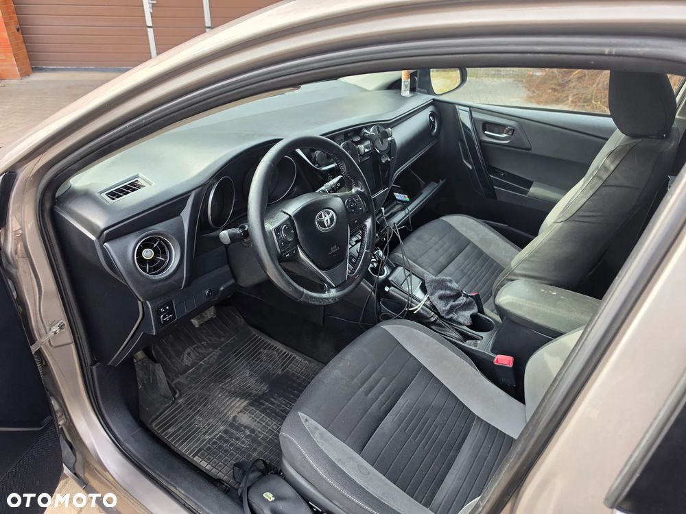 Toyota Auris Hybrid 135 Comfort - 8