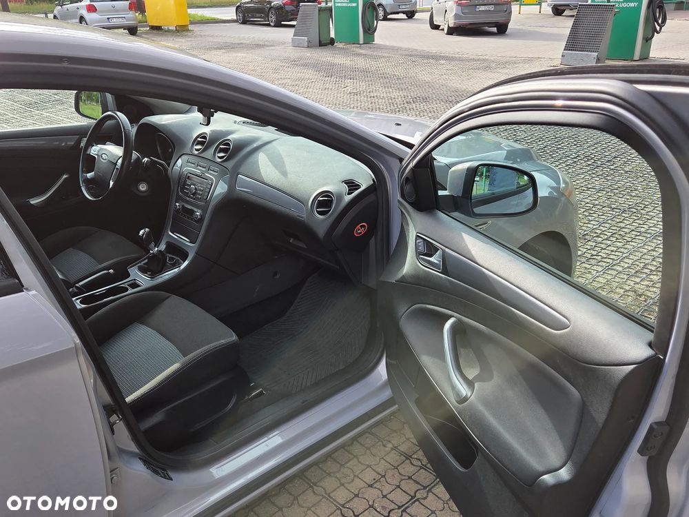 Ford Mondeo 1.6 T Silver X Plus - 10