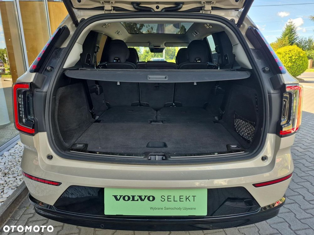 Volvo EX90 - 29