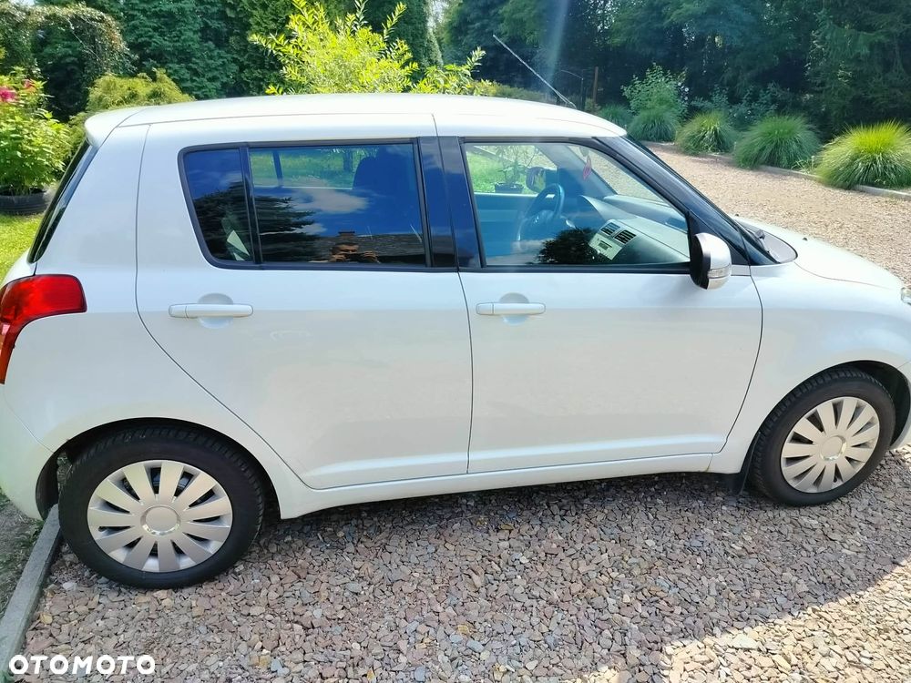 Suzuki Swift - 10