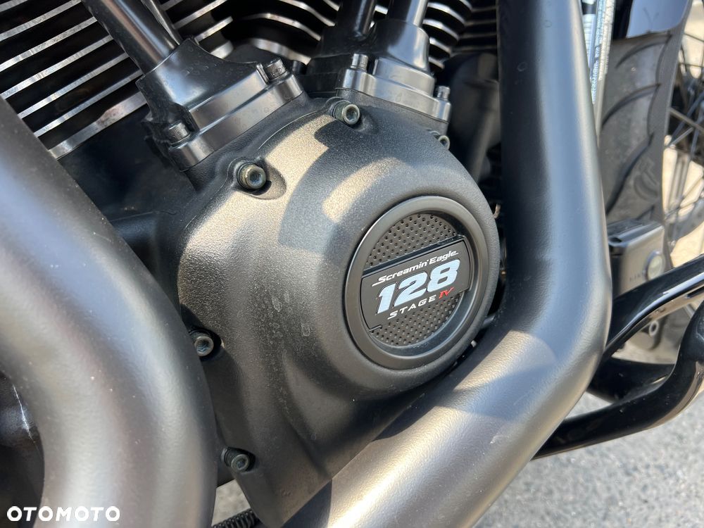 Harley-Davidson Softail Street Bob - 6