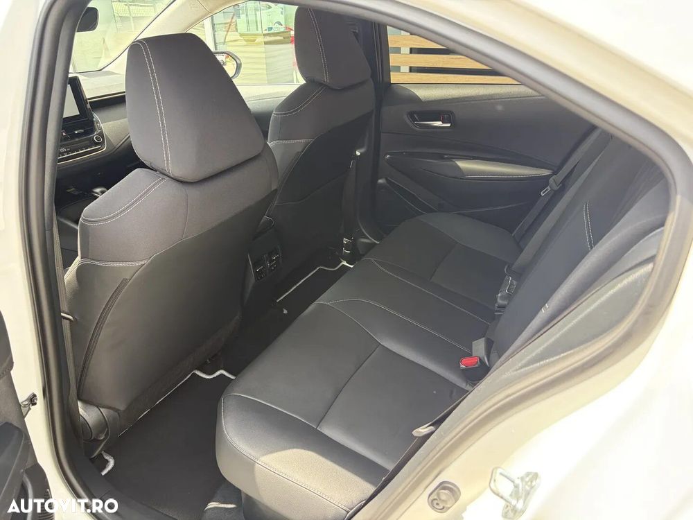 Toyota Corolla 1.8 HSD Exclusive - 12