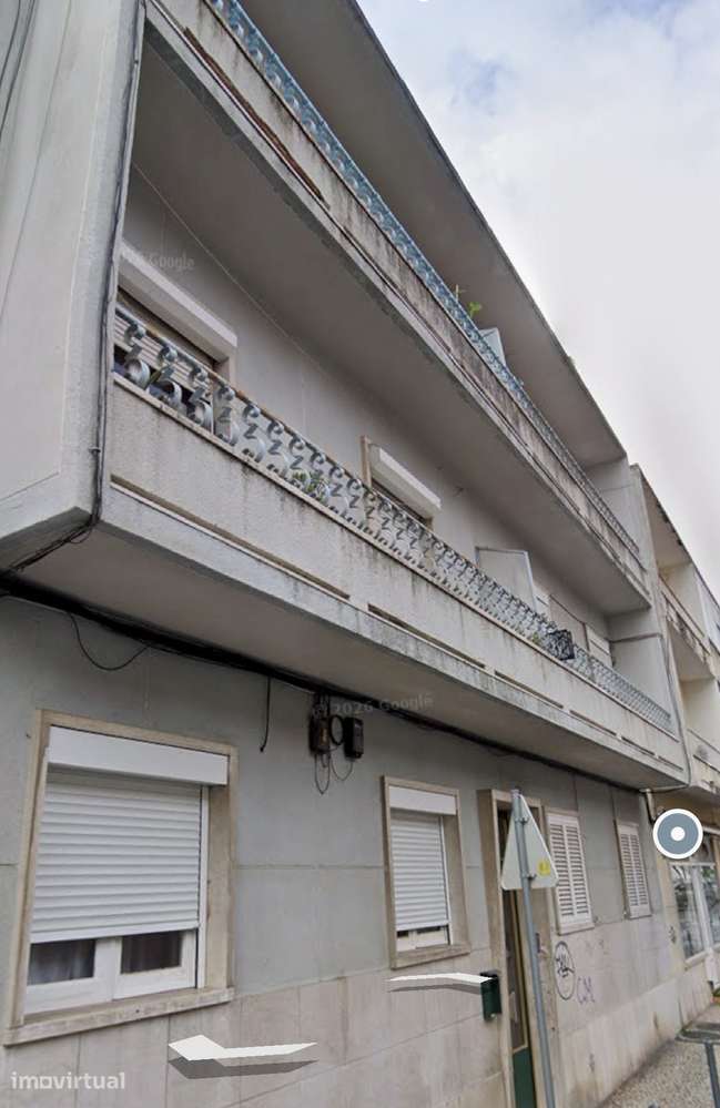 Prédio no centro de Alverca do Ribatejo - Grande imagem: 2/9