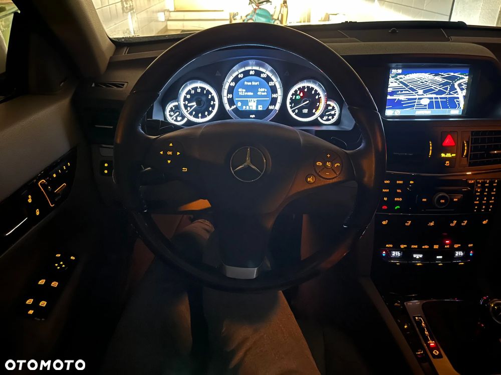 Mercedes-Benz Klasa E 350 7G-TRONIC - 27