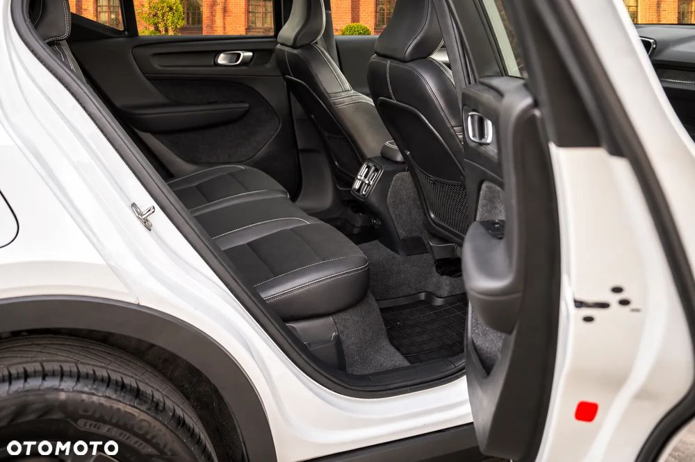 Volvo XC 40 T3 Geartronic RDesign - 23