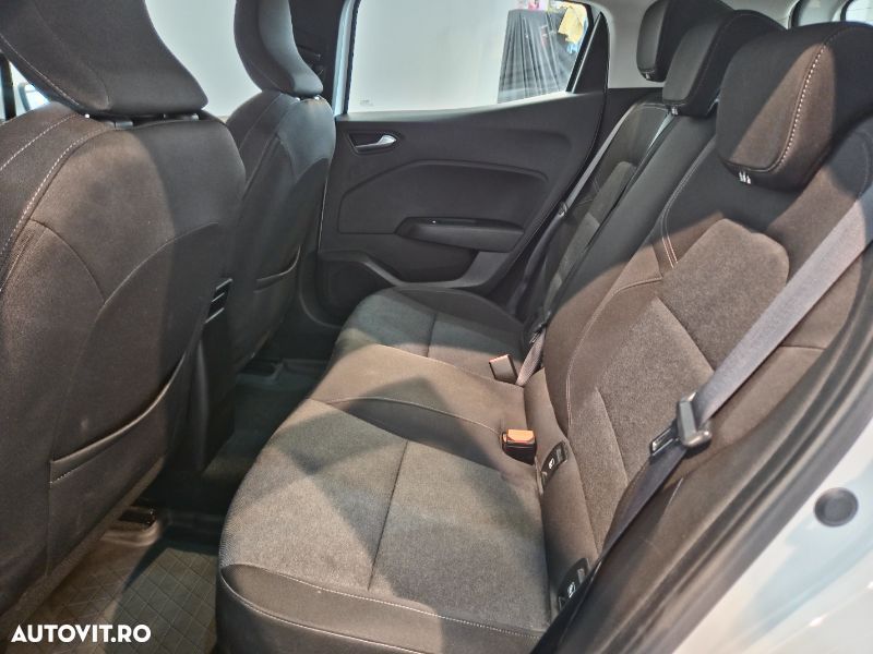 Renault Clio - 15