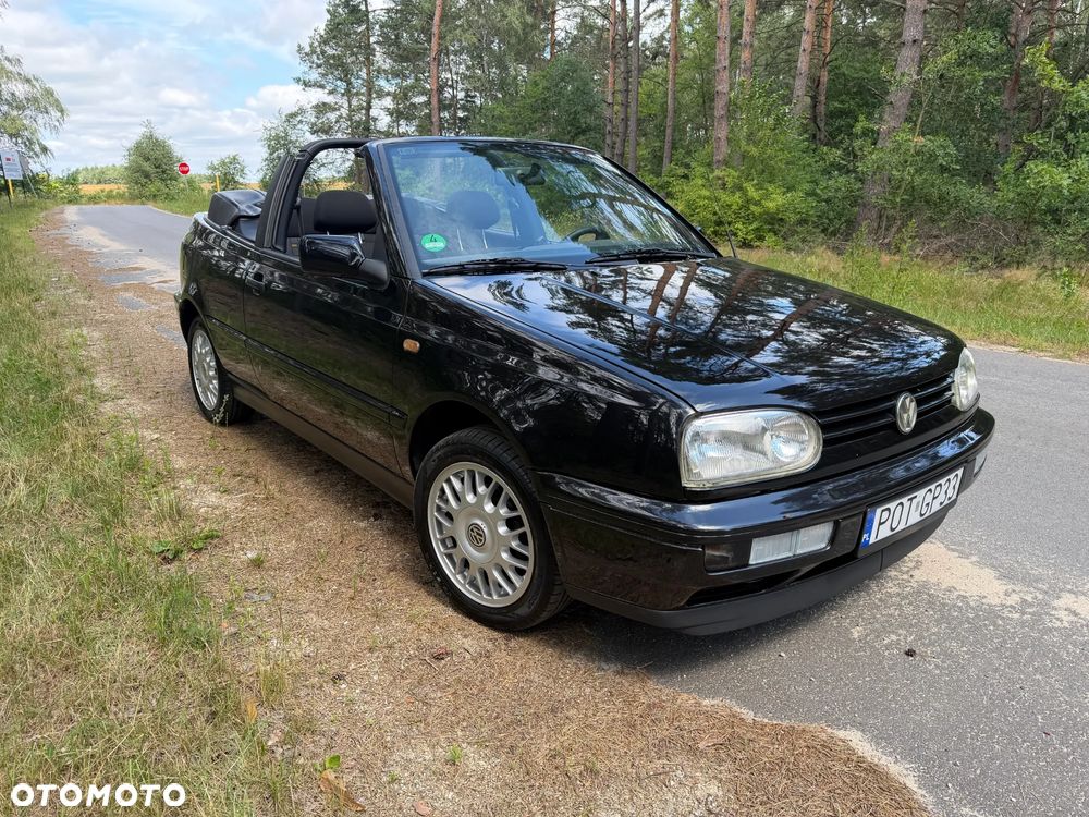 Volkswagen Golf Cabrio - 1