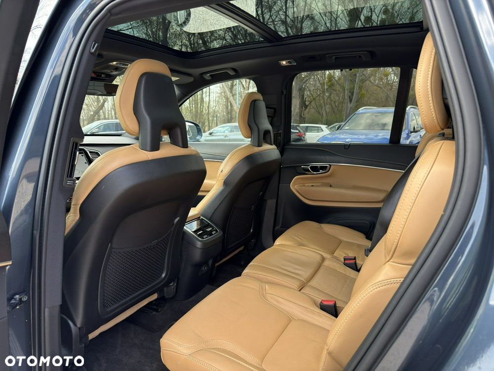 Volvo XC 90 - 33
