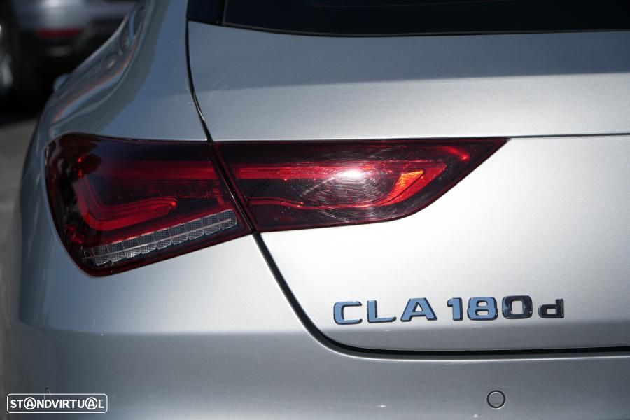 Mercedes-Benz CLA 180 d Shooting Brake AMG Line Aut. - 9