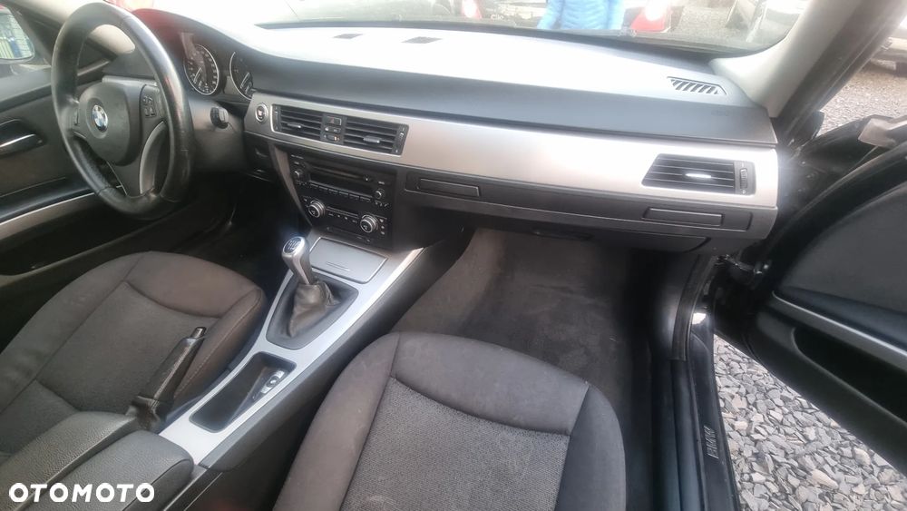 BMW Seria 3 318d DPF Edition Lifestyle - 9