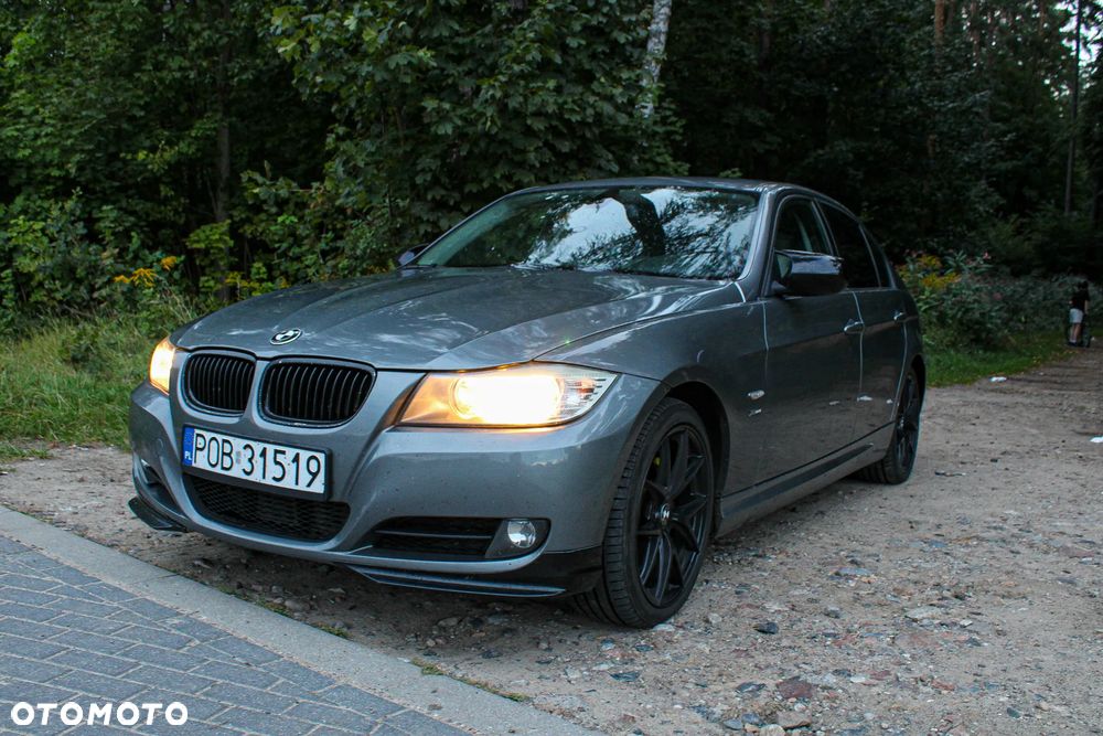 BMW Seria 3 320d xDrive - 9