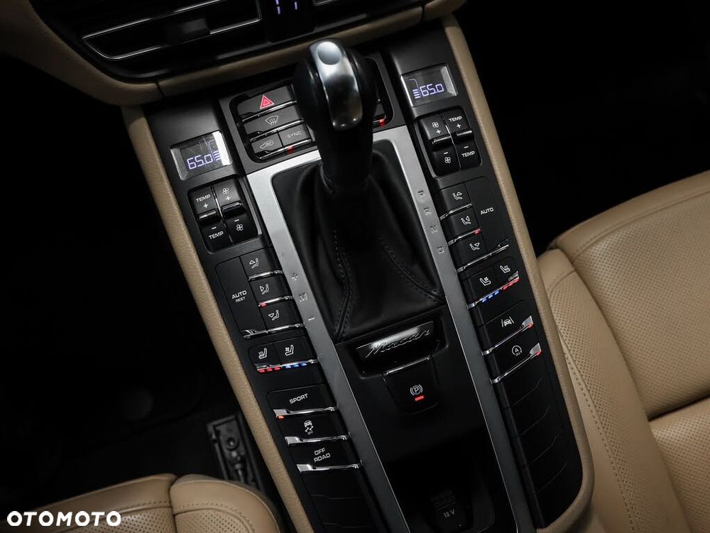 Porsche Macan PDK - 17