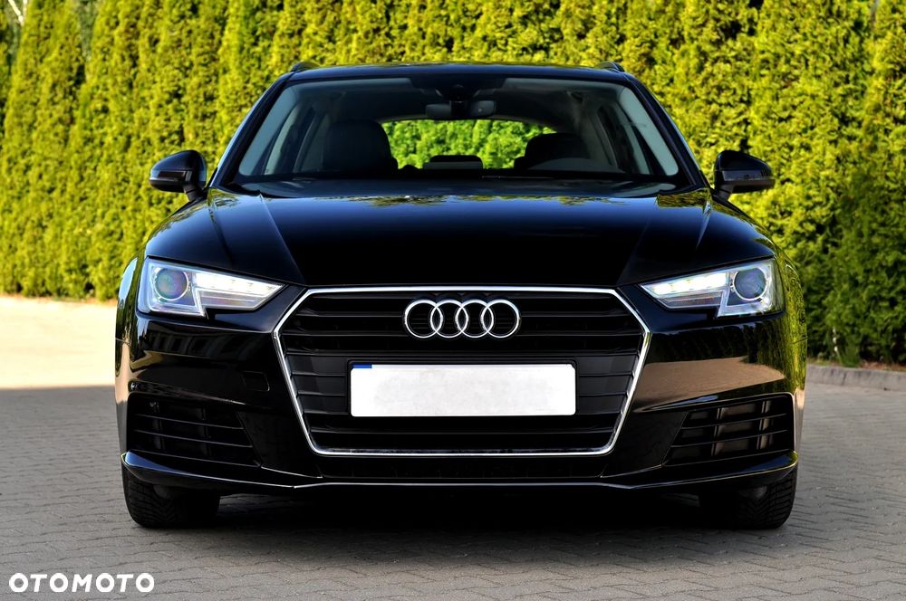 Audi A4 Avant 2.0 TDI Design - 5