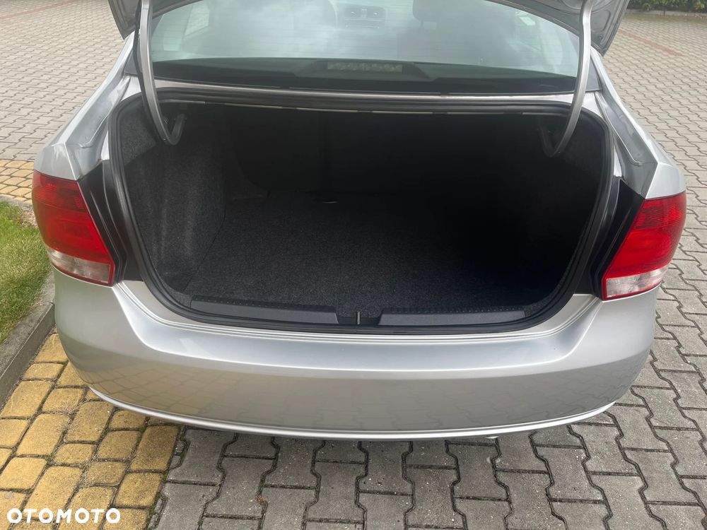 Volkswagen Polo - 17