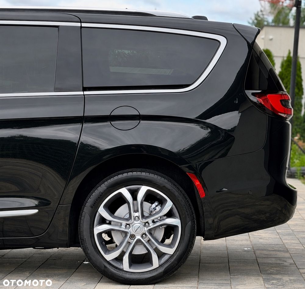 Chrysler Pacifica - 6