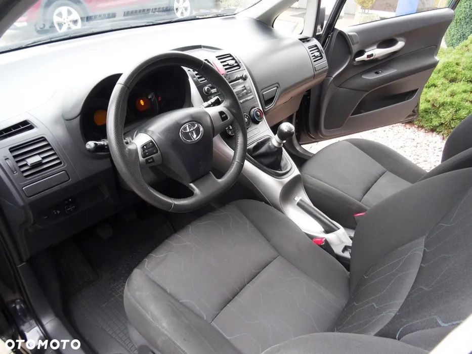 Toyota Auris 1.33 VVT-i Active - 16