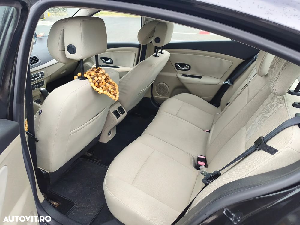 Renault Fluence 1.6 16V Expression - 8