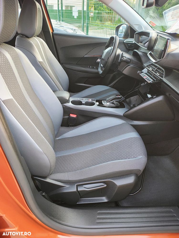 Peugeot 2008 PureTech 130 Stop&Start EAT6 Allure - 19