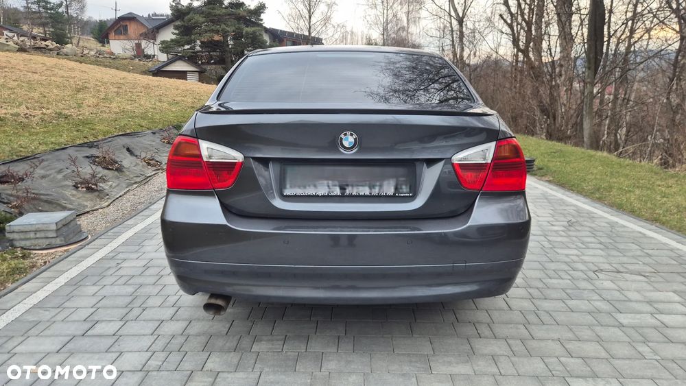 BMW Seria 3 318d DPF - 8
