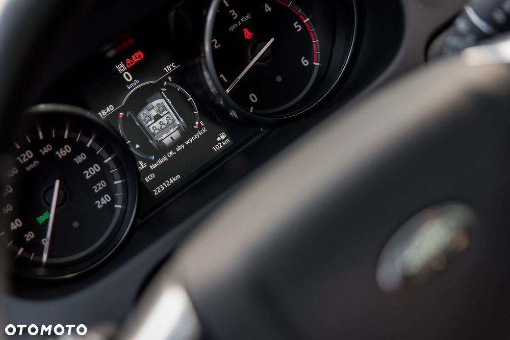 Land Rover Discovery Sport TD4 HSE Luxury - 15