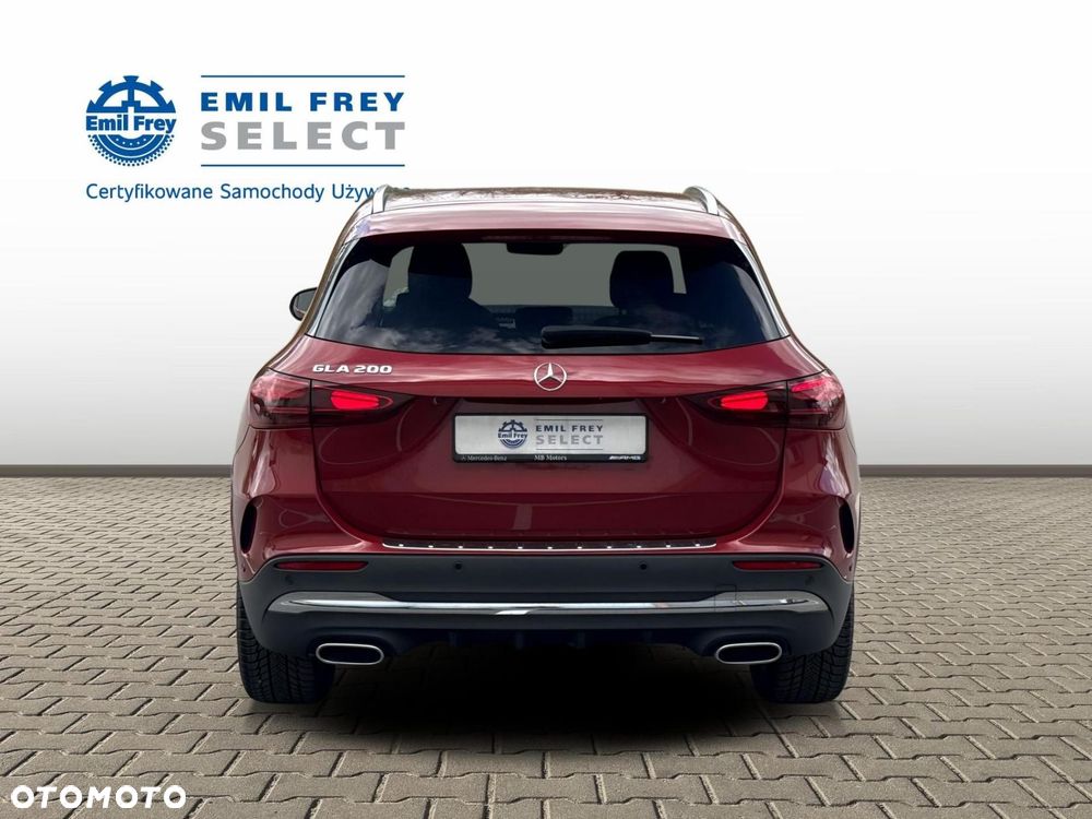 Mercedes-Benz GLA - 6