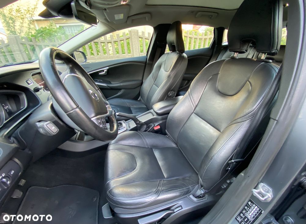 Volvo V40 D2 Momentum - 12