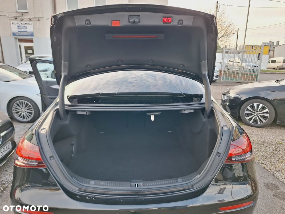 Mercedes-Benz Klasa E 220 d 9G-TRONIC - 16