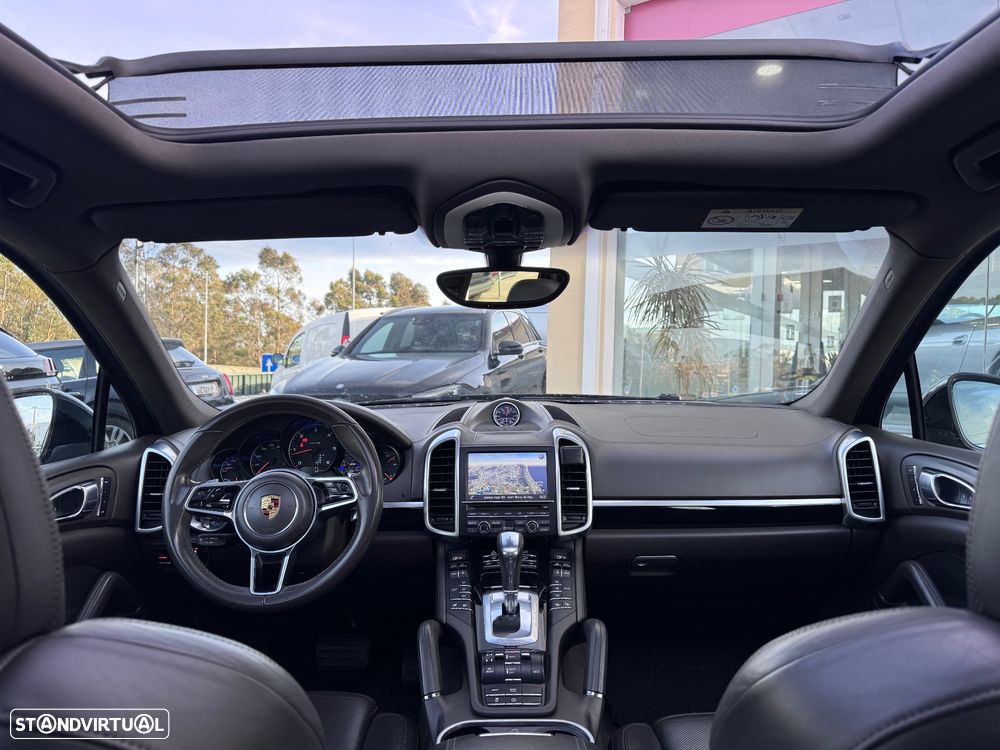 Porsche Cayenne - 8
