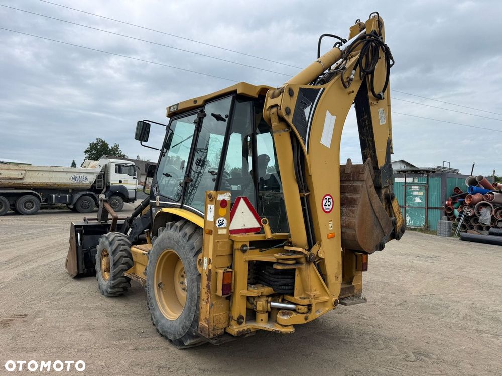 Caterpillar 432 D 4X4 - 8