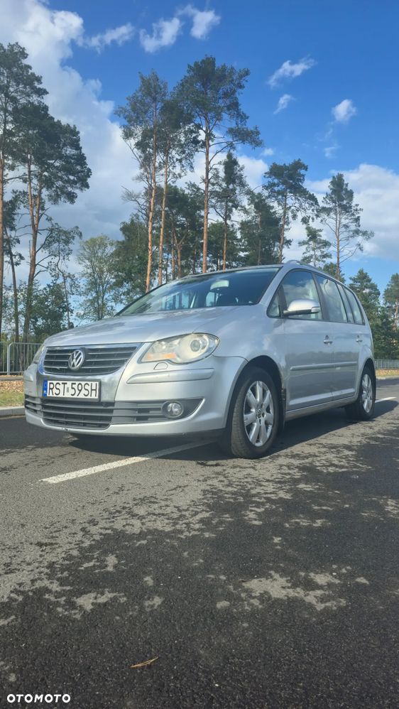 Volkswagen Touran - 2