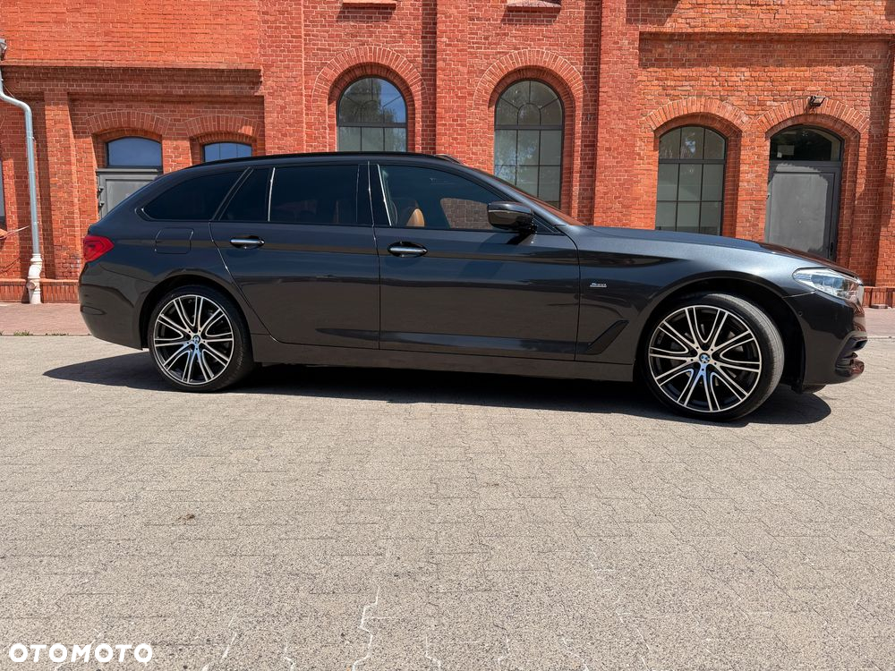 BMW Seria 5 520d Touring Sport Line - 3