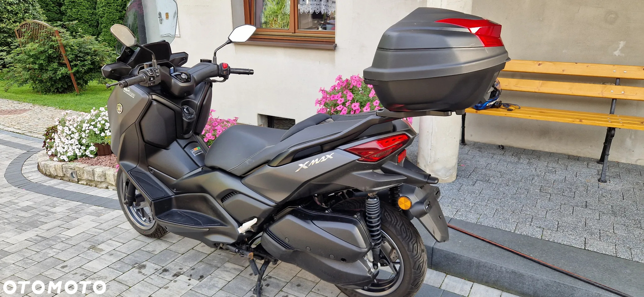 Yamaha X-max - 12