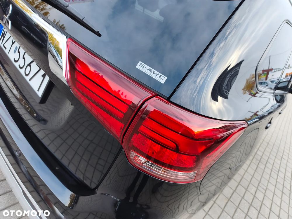 Mitsubishi Outlander 2.4 4WD - 13