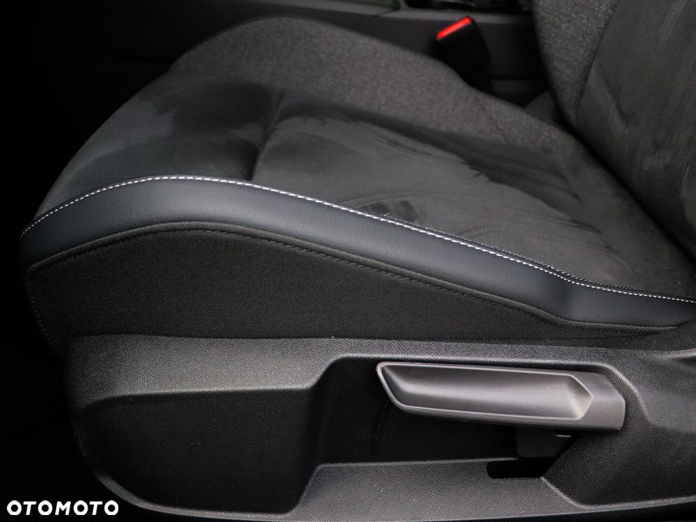 Volkswagen Golf - 12